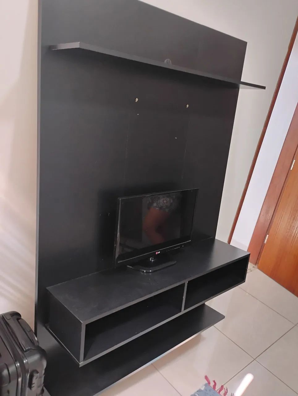 Painel de TV com Rack Completo Preto