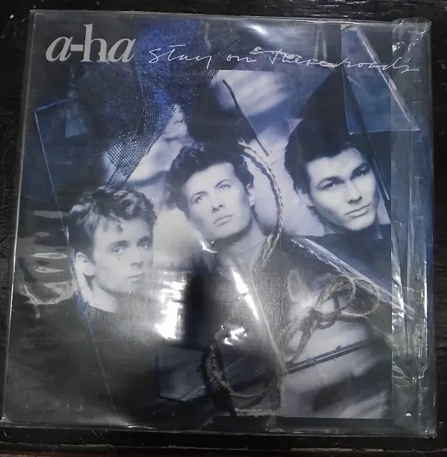 Disco A-ha ?Stay on These Roads?