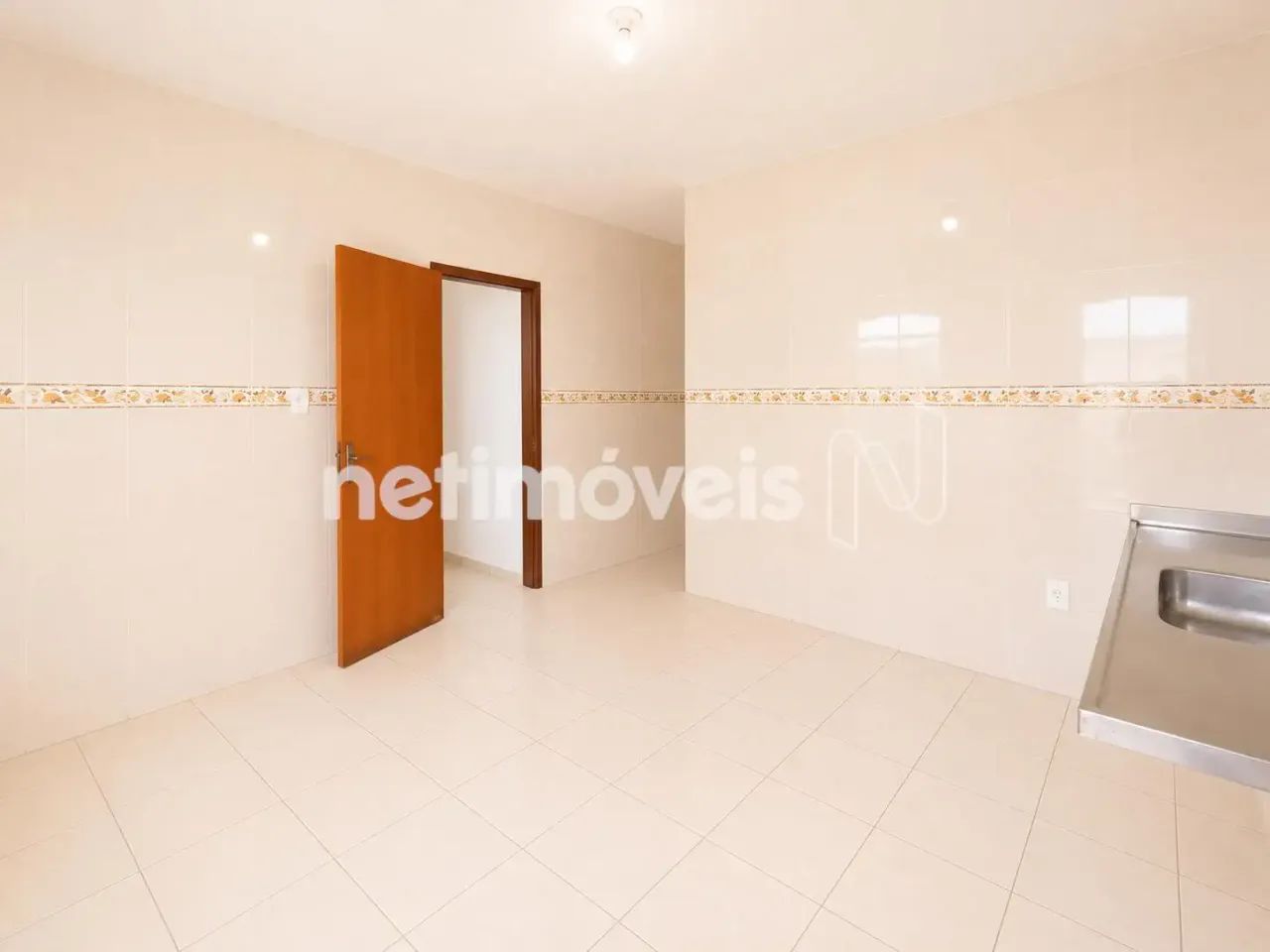 Casa com 2 Quartos, Área de Serviço e Varanda - Excelente Localização - Foto 3