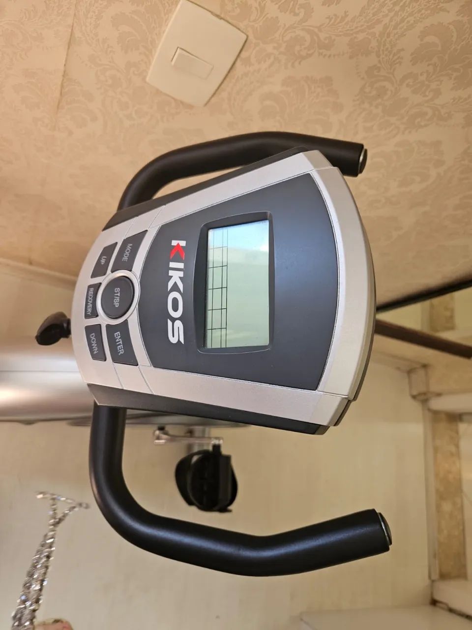 Bicicleta ergométrica Kikos KR5.6 muito nova! - Foto 3