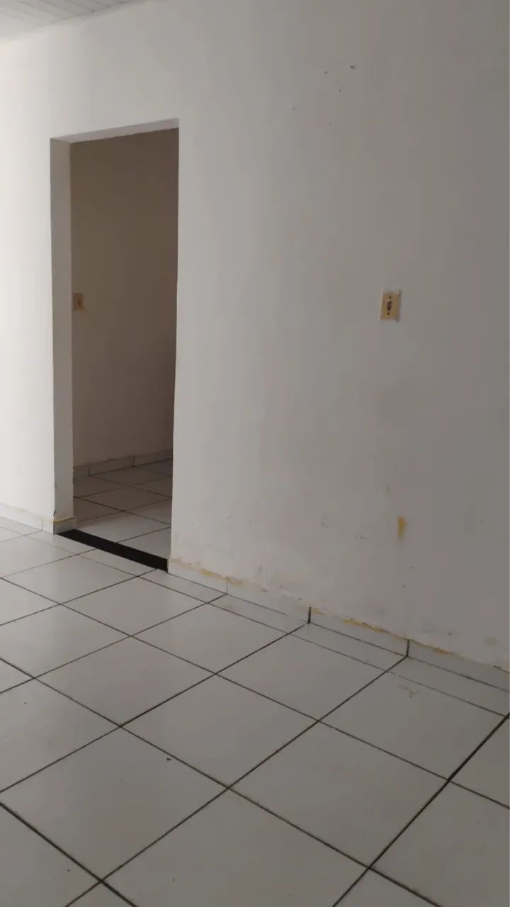CASA COM DOIS QUARTOS NO VILAGE PRÓXIMO A COMERCIAL ALMEIDA!! 100 MIL - Foto 5