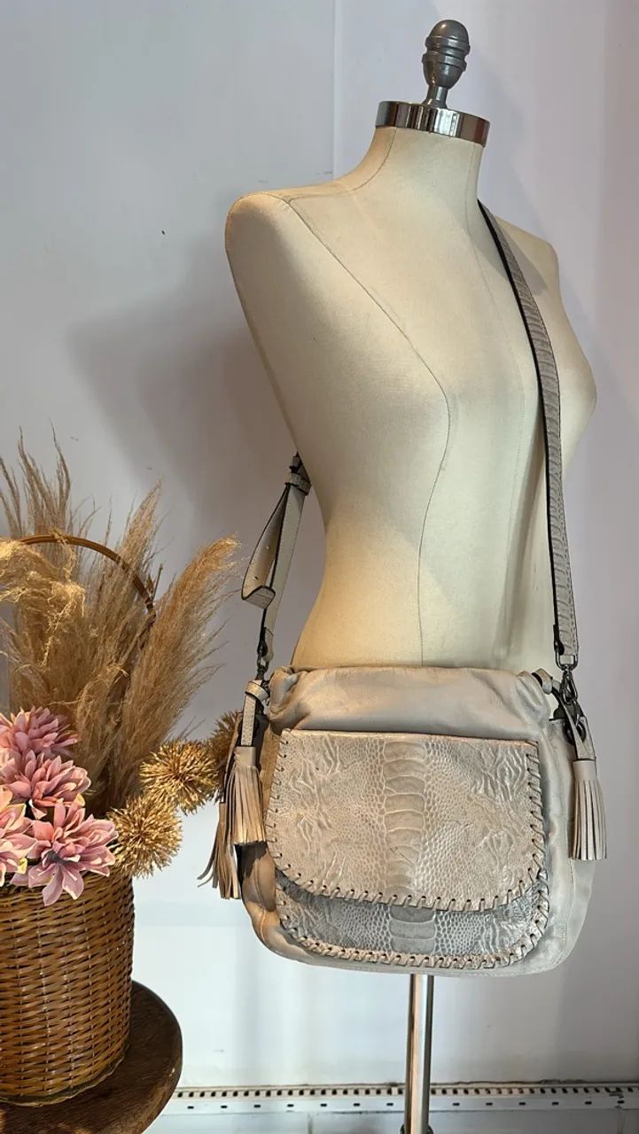 Bolsa Elisa Theniense