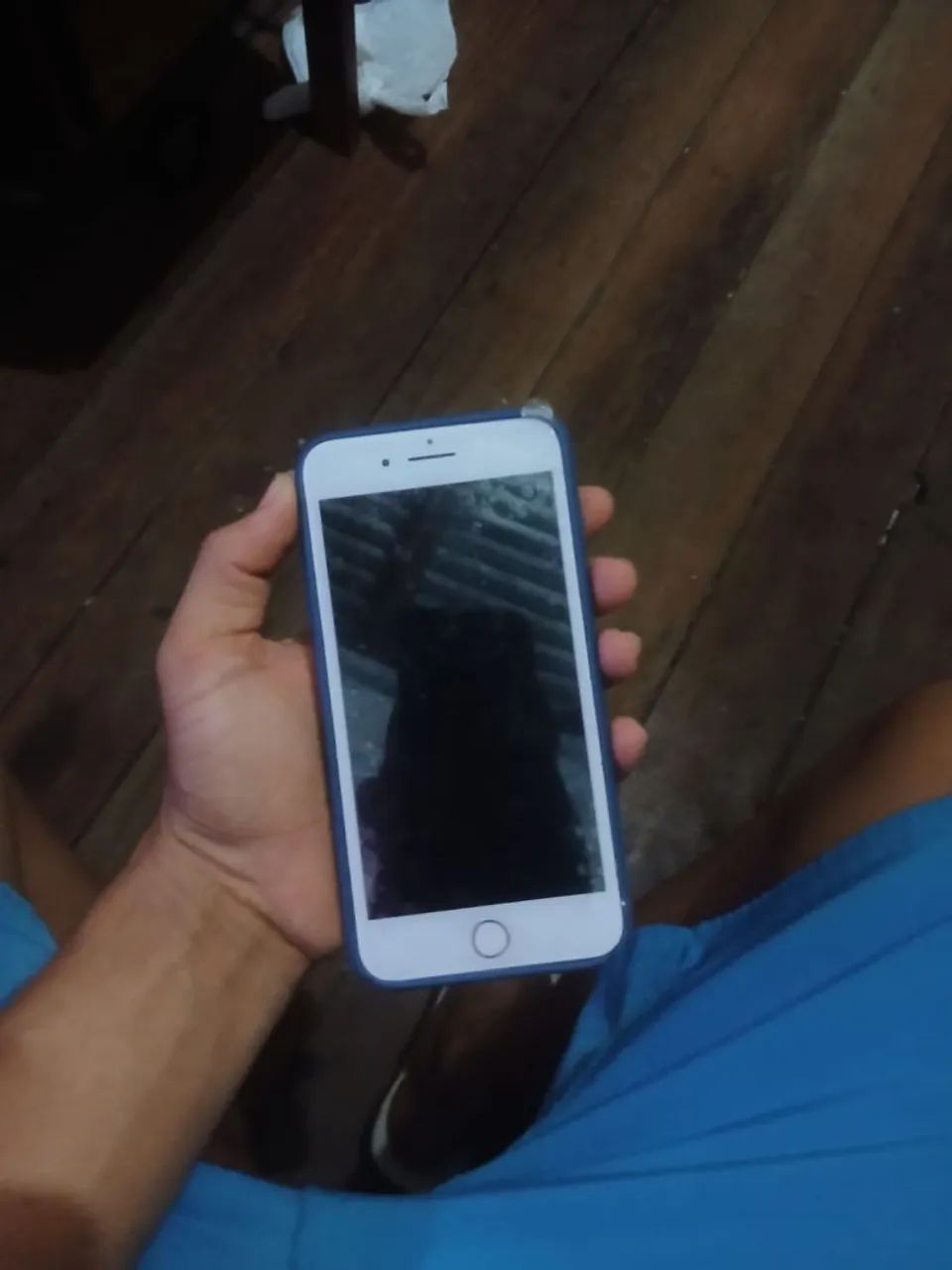 Vendo iphone, funciona normal, único defeito é que ele não funciona Internet 