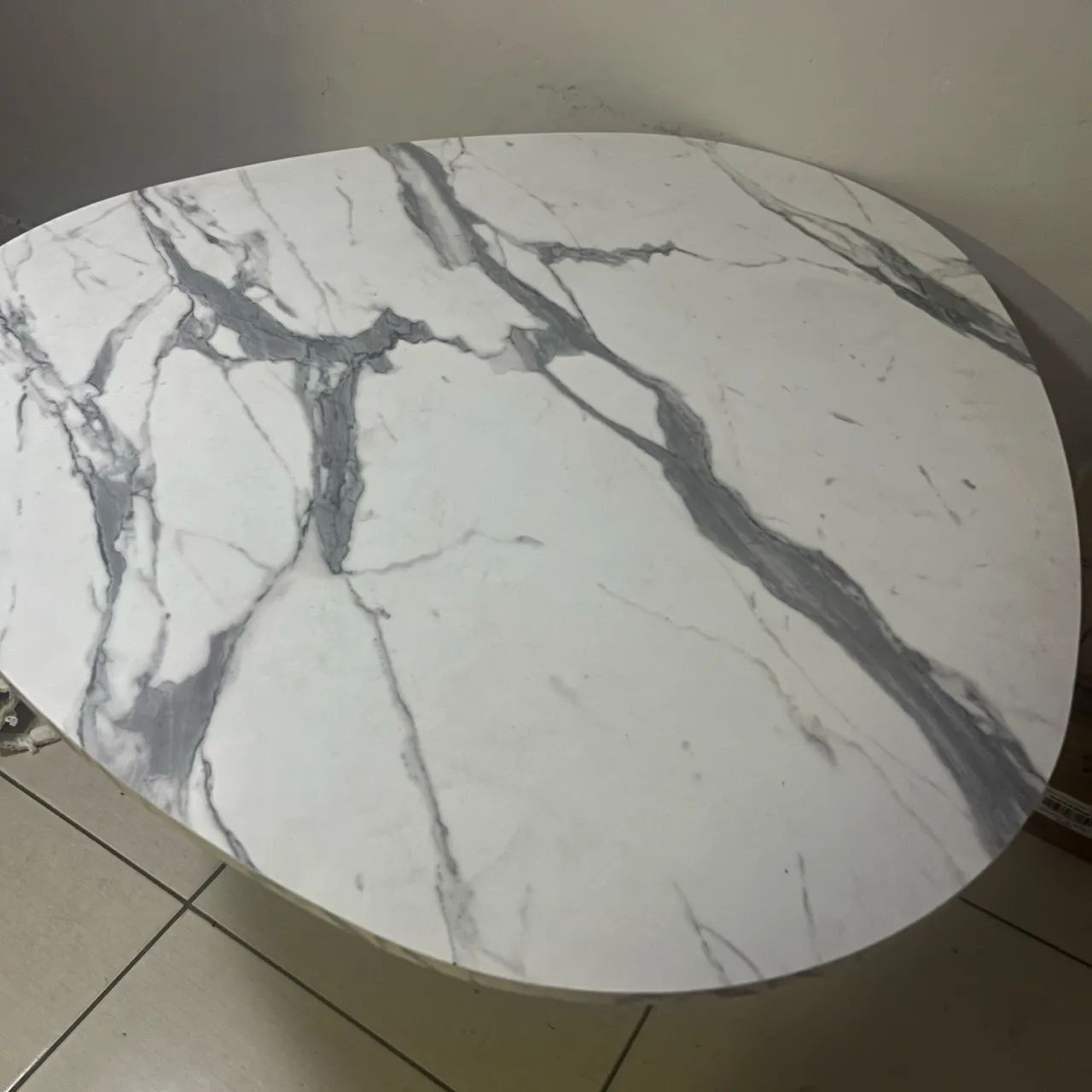 Mesa orgânica 4 lugares  toda em MDF  - Foto 5