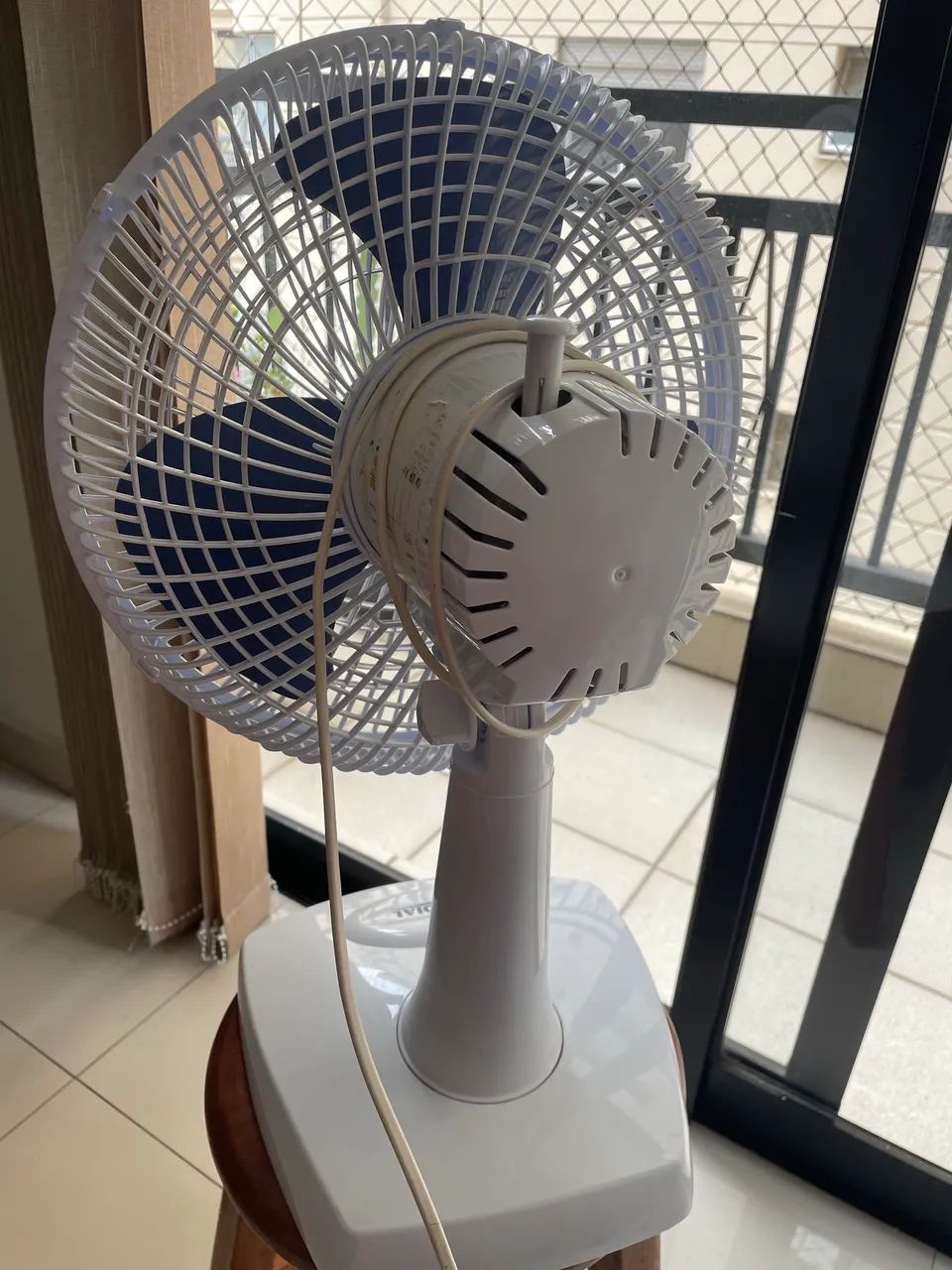 Ventilador de mesa seminovo  - Foto 5
