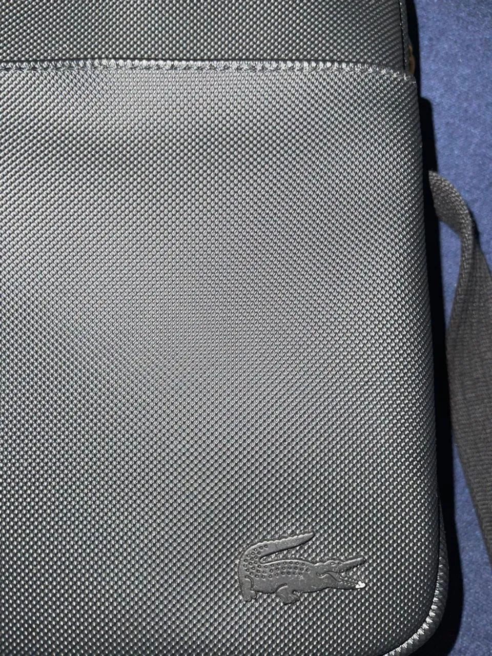 BOLSA LATERAL LACOSTE EFEITO PIQUÉ - Foto 3