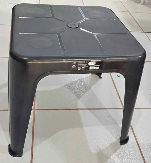 Mesa de Plástico Preta