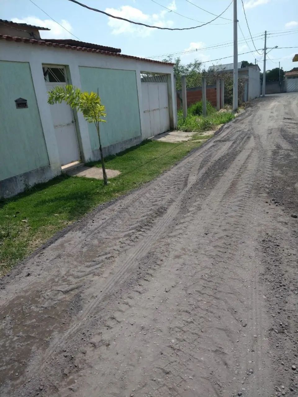 Vendo casa com piscina em Jesuítas 