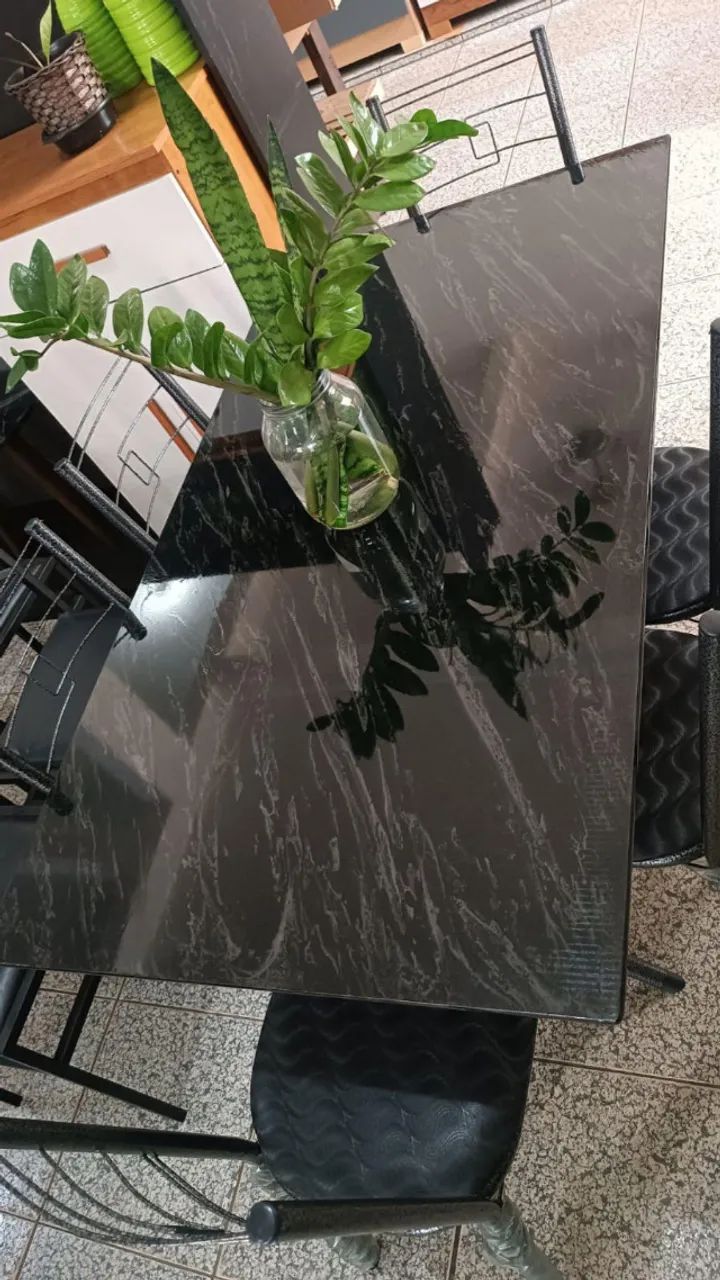 Mesa de Cozinha Marmorizada com 4 Cadeiras Nova, Entrego  - Foto 2