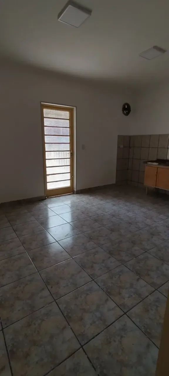 Alugo sobrado no centro de São Roque - Foto 11