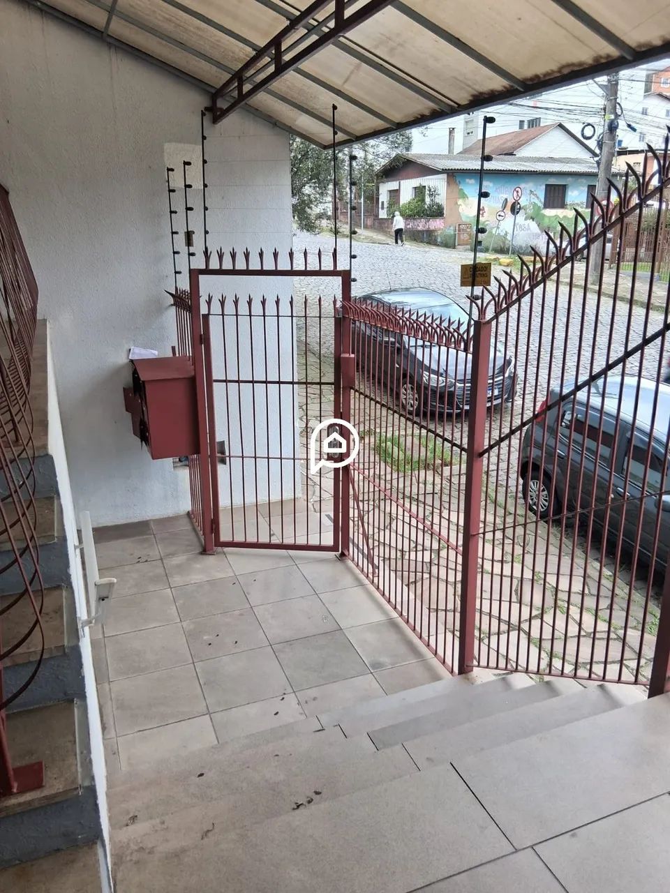 Apartamento semi mobiliado 2 dormitórios - Foto 5