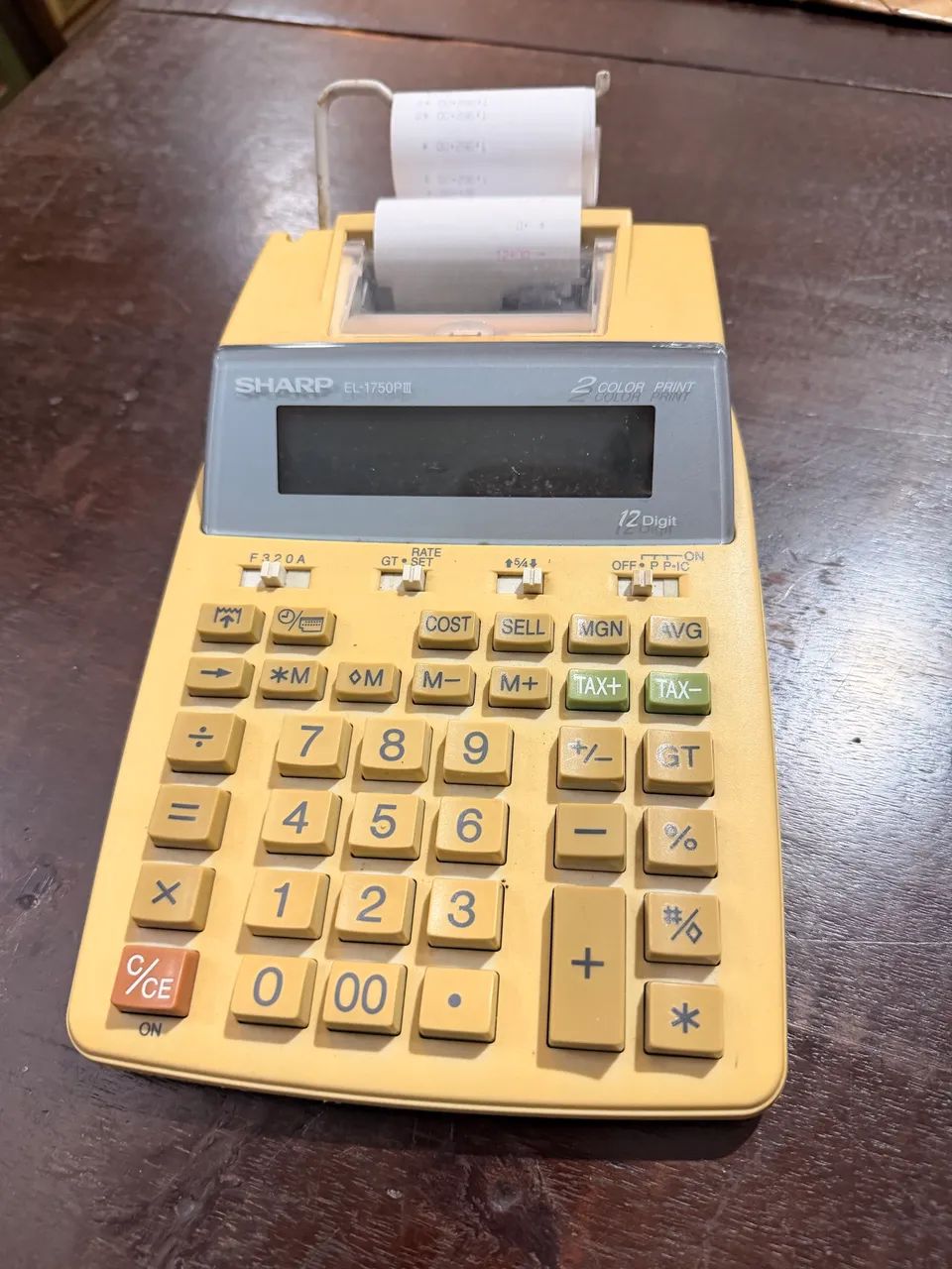 Calculadora Sharp EL-1750PIII