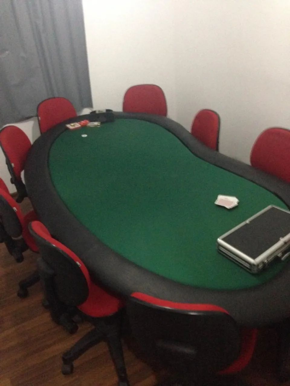 Mesa de Poker com 08 Cadeiras