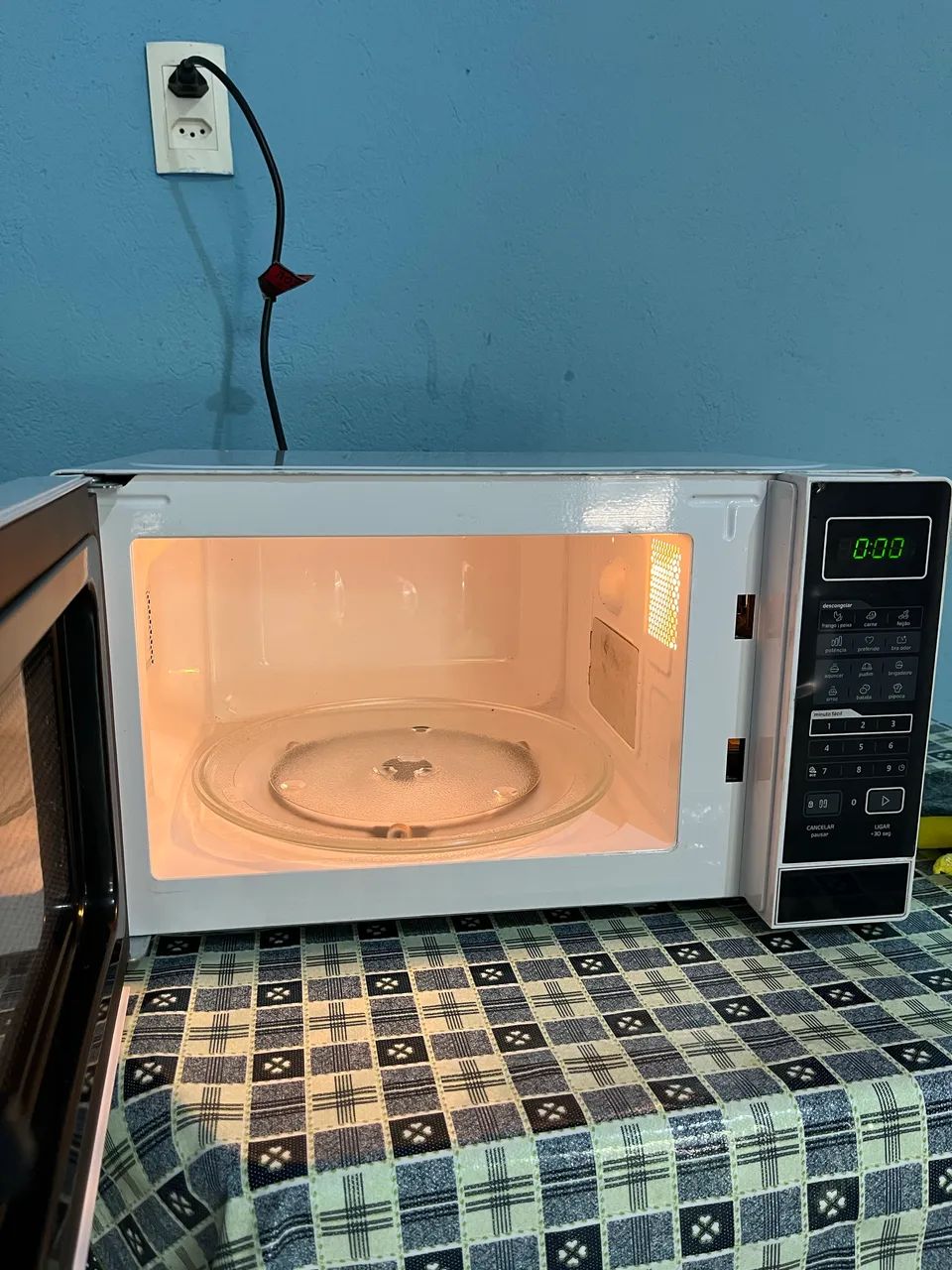 Microondas Semi novo  - Foto 2