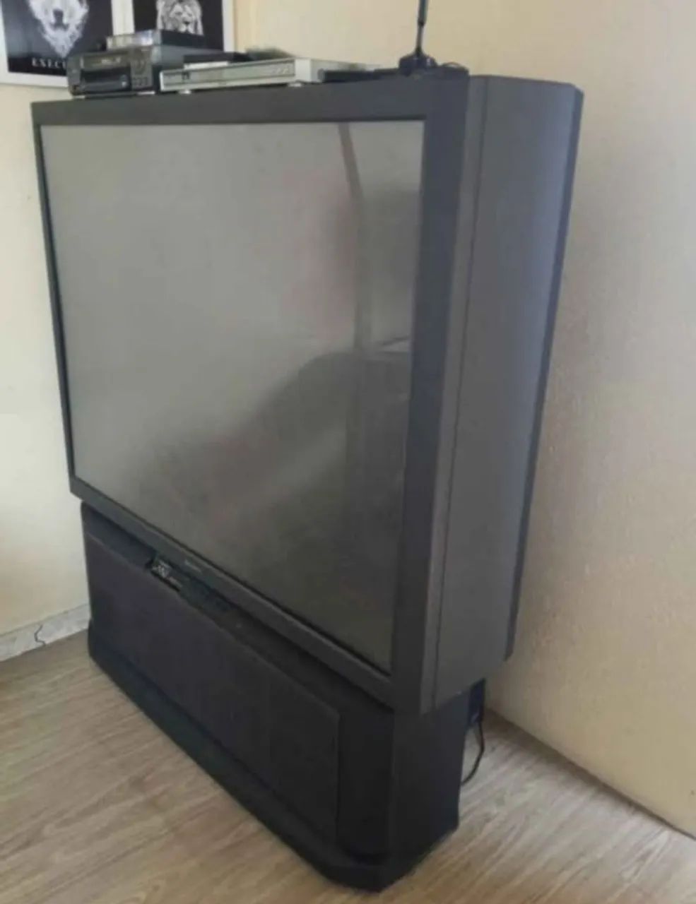 Tv Sony tubo projeção de 85 polegadas  - Foto 3