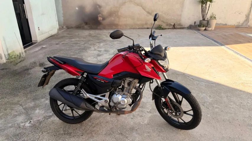 Moto impecável 