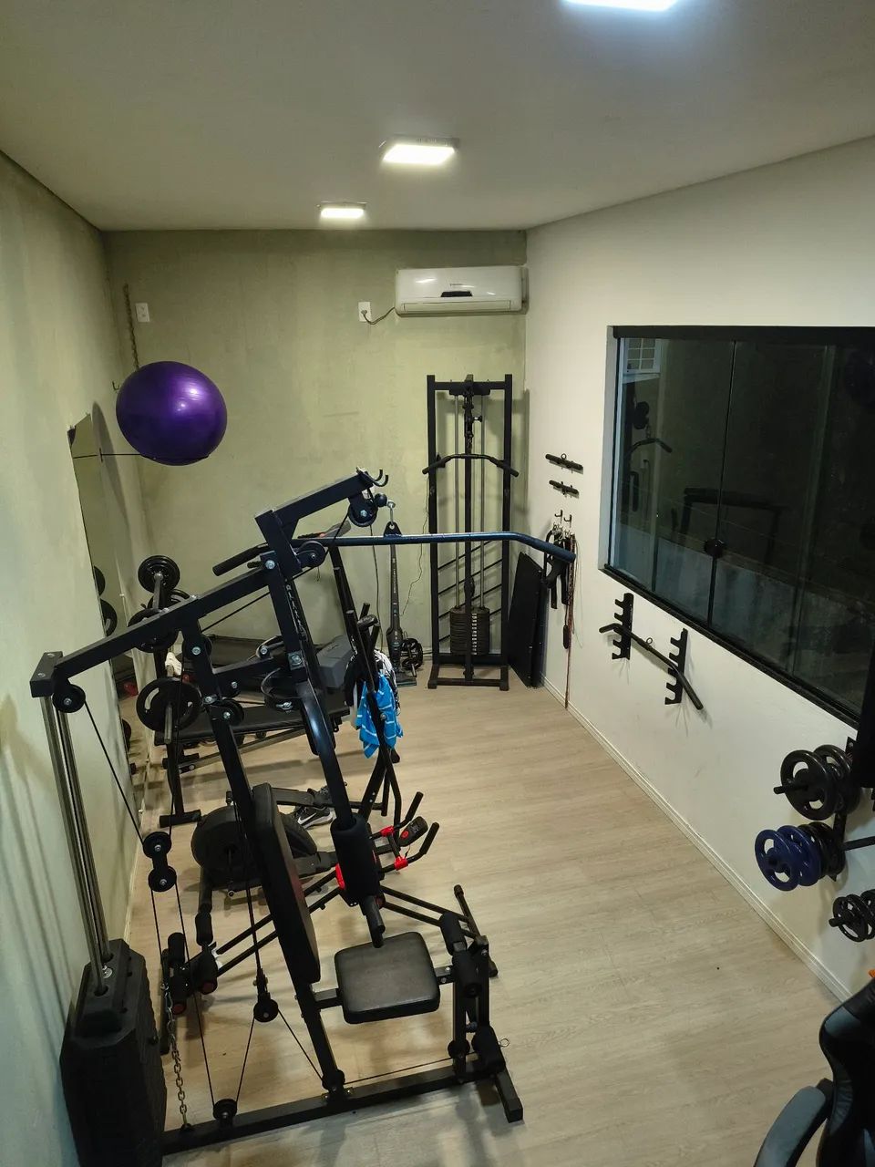 Academia residencial, musculação