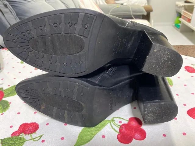 Bota de couro Arezzo tam 36 - Foto 3