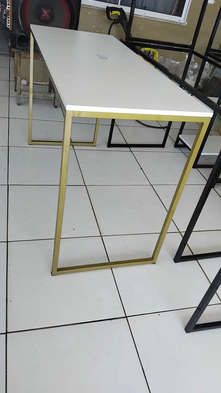 Mesa na cor branco e preto  - Foto 4