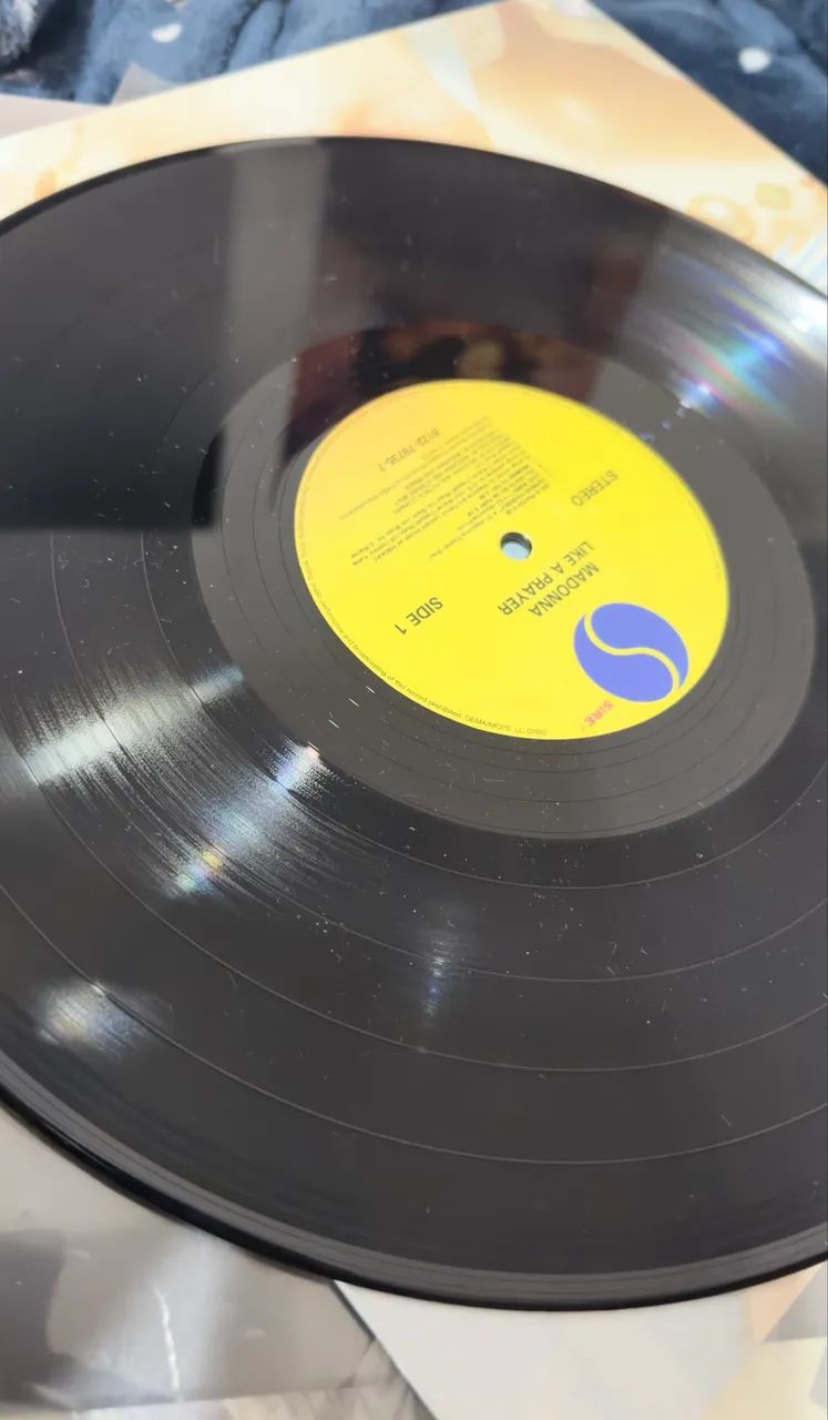 LP Vinil Madonna - Like A Prayer (disco preto)  - Foto 3