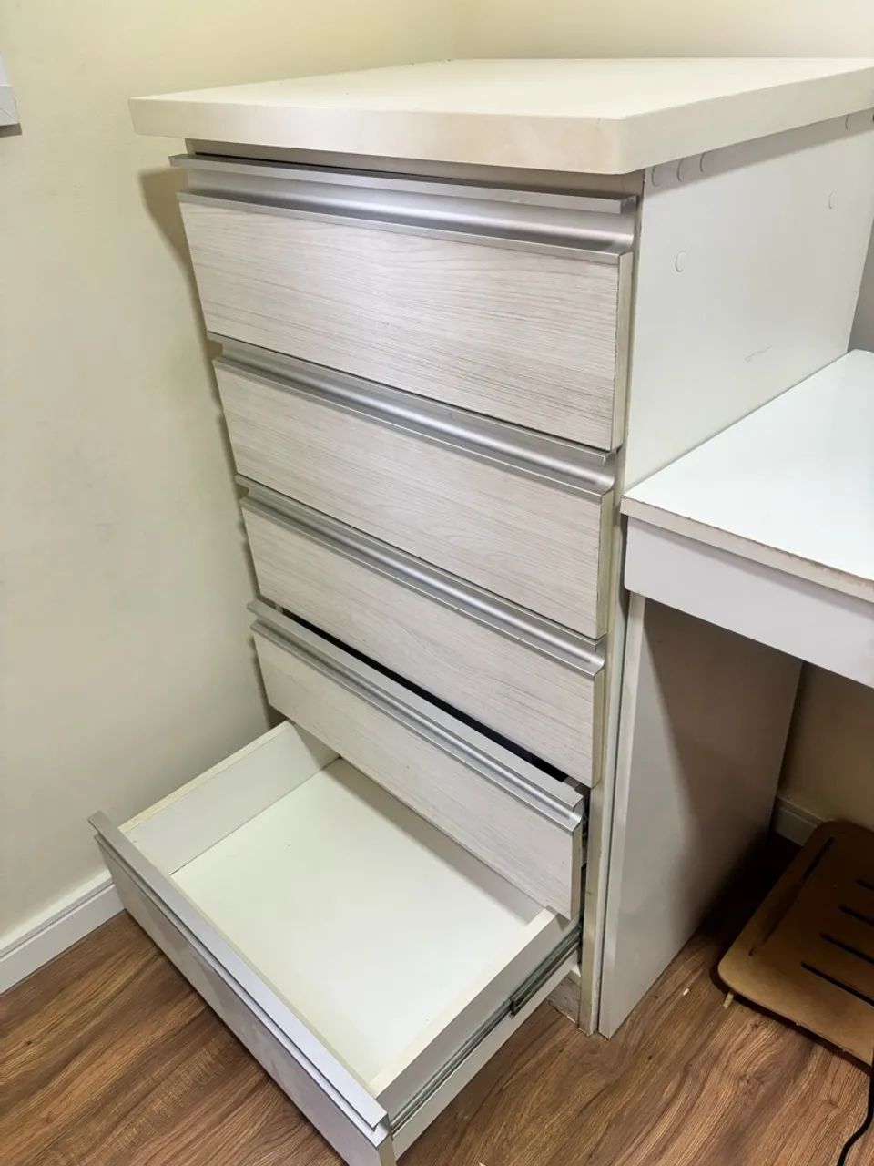 Cômoda com cinco gavetas  - Foto 2