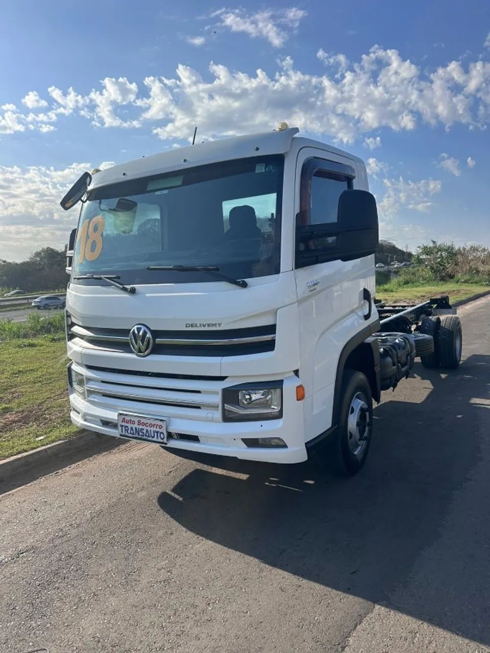 VW 11.180 PRIME 4X2 CHASSI-ANO 2018 - Foto 2