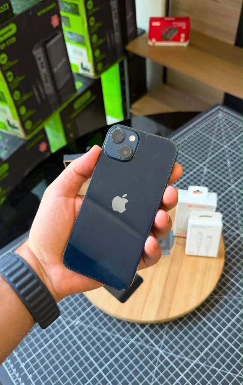iPhone 13 128GB TODO ORIGINAL com caixa, vai com carregador capa e película 