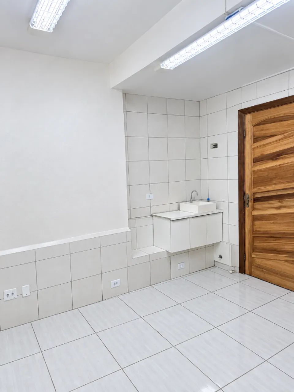 Sala Comercial - Térreo | Ponta da Praia - Santos/SP - Foto 2