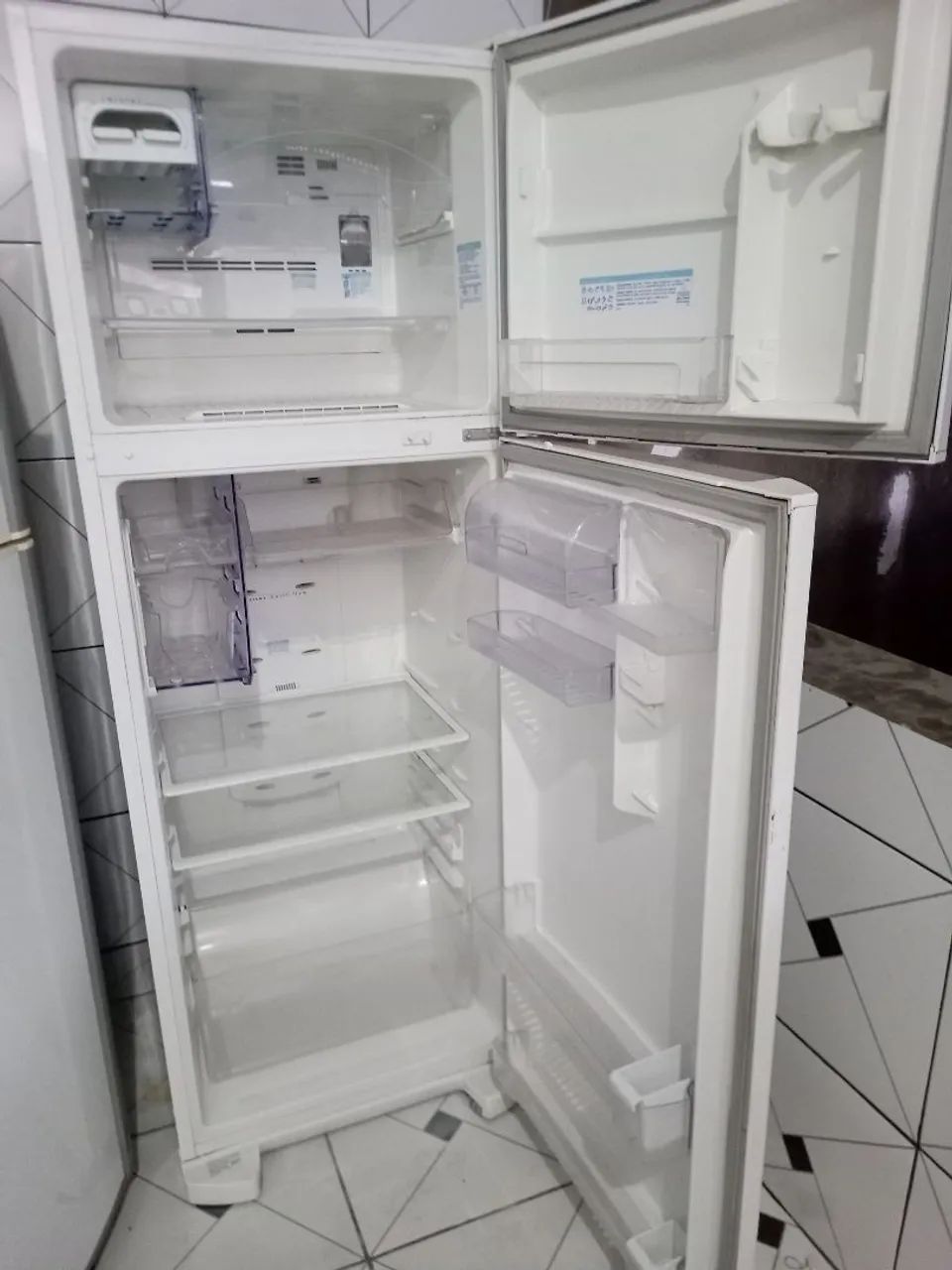Geladeira duplex Electrolux 478233672307845121