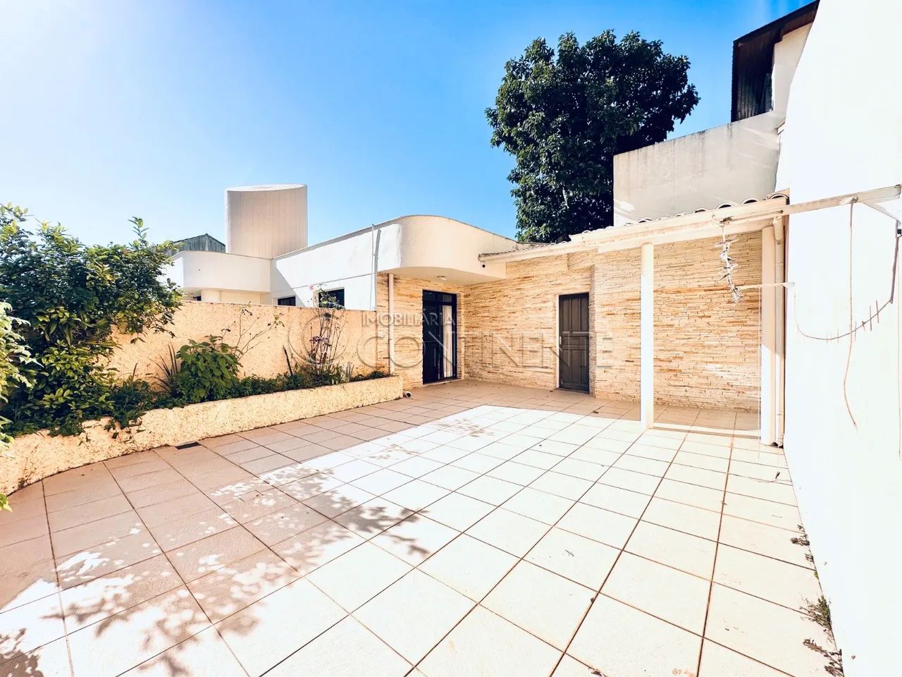 CASA À VENDA EM COQUEIROS - USO RESIDENCIAL E COMERCIAL - TERRENO COM 386M² - Foto 5
