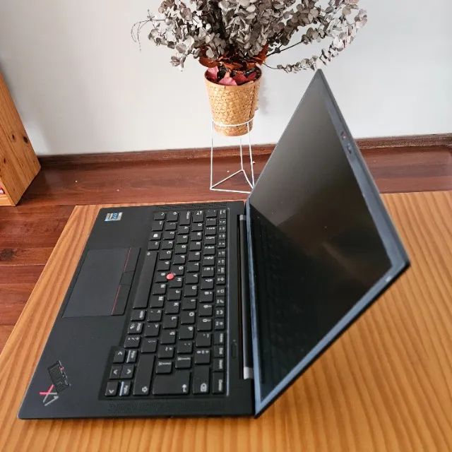 Thinkpad X1 Carbon Gen9 I7-1185G7 16gb Ram 512gb SSD Full HD
