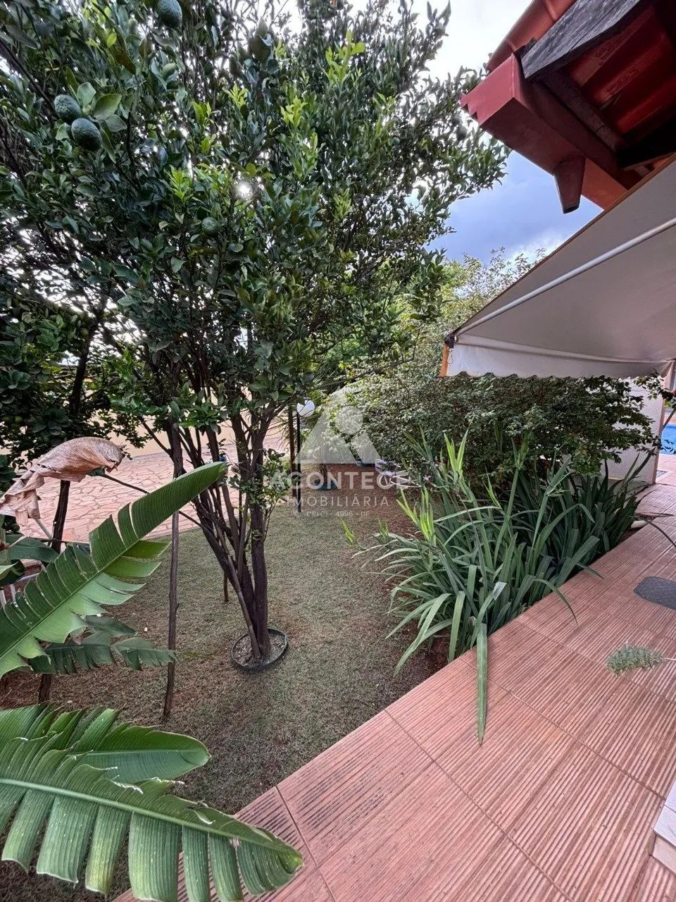 Casa Térrea + 3 Suítes + Com Laje + Lazer com Piscina! Morada Colonial, Nova Colina, Sobra - Foto 2