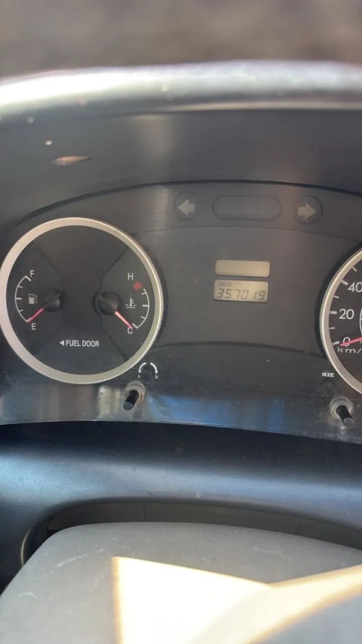 Hyundai Hr 2.5 TCI DIESEL (RS/RD) 2010