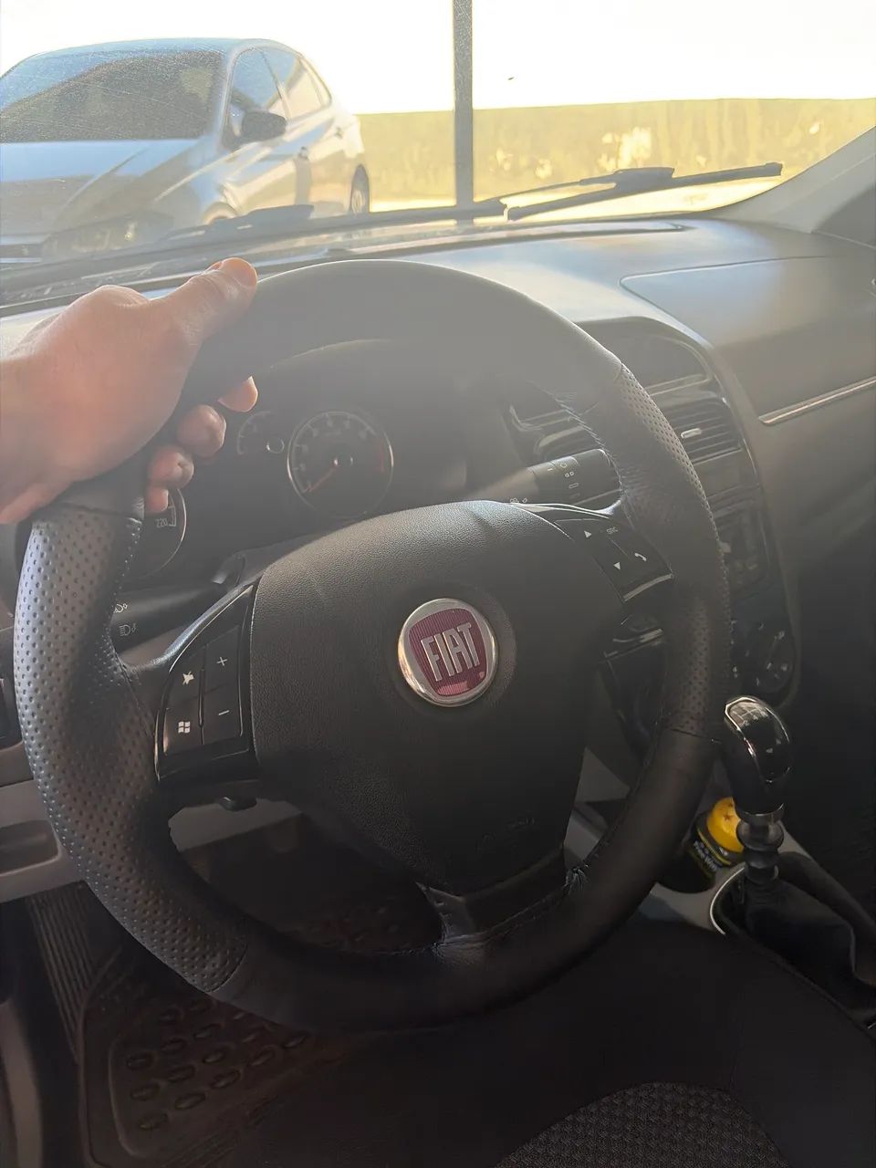 Fiat Linea Essence 1.8 Flex 16V 4P 2014 - Foto 4