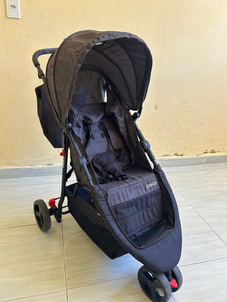 Carrinho de bebê cosco