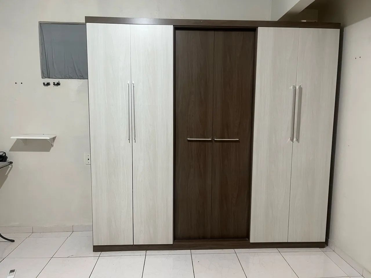 Guarda roupa 06 portas 