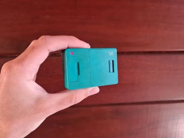 Action Cam Xiaomi YI + Acessórios  - Foto 2