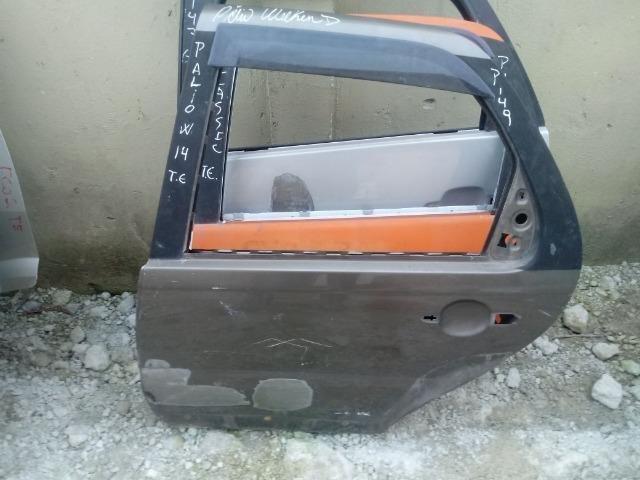 Porta traseira esquerda Fiat Palio Weekend