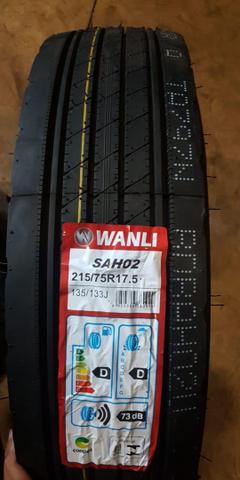 Pneu 215/75R17.5 liso cargo vw 710 accelo - Foto 4