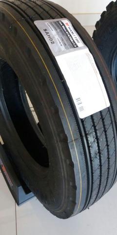 Pneu 215/75R17.5 liso cargo vw 710 accelo - Foto 5