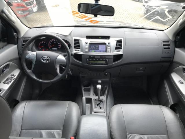 TOYOTA HILUX 2013/2013 3.0 SRV TOP 4X4 CD 16V TURBO INTERCOOLER DIESEL 4P AUTOMÁTICO - Foto 9