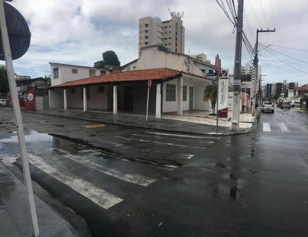 Casa de Esquina na Ananias Azevedo- Esqui