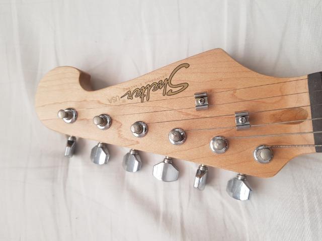 Guitarra Shelter California BK em perfeito estado - Foto 3