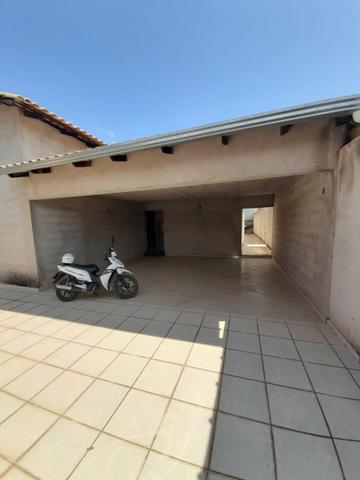 Casa e terreno (lote) com 5 quartos, 3 suítes, ótima localização, aquecimento solar