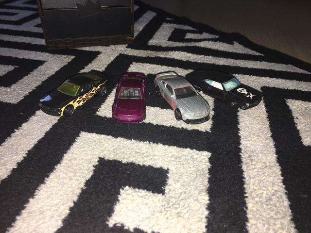 Miniaturas mustang hotwheels - Foto 2