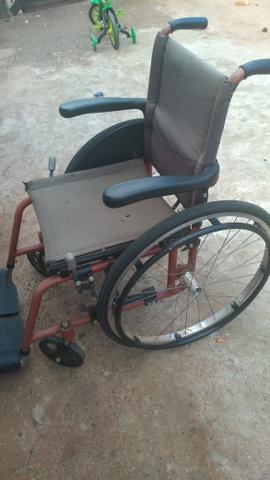 Cadeira de roda - Foto 2
