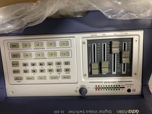 Digital Vídeo Switcher SE-500 Data Vídeo