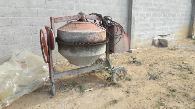 Betoneira Menegotti Com Motor - Foto 6