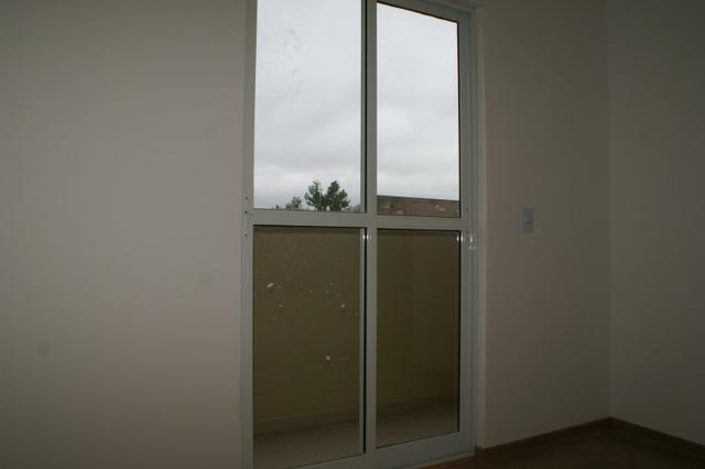 Ótimo apto 2 dorm, porcelanato, garden c/churrasq. área de serviço separada - Foto 14