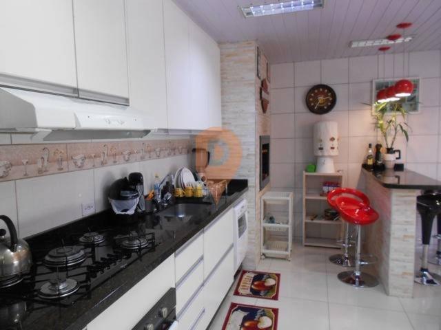 Excelente residencia em alvenaria conjunto Mercúrio com aprox. 214 m de área - Foto 7